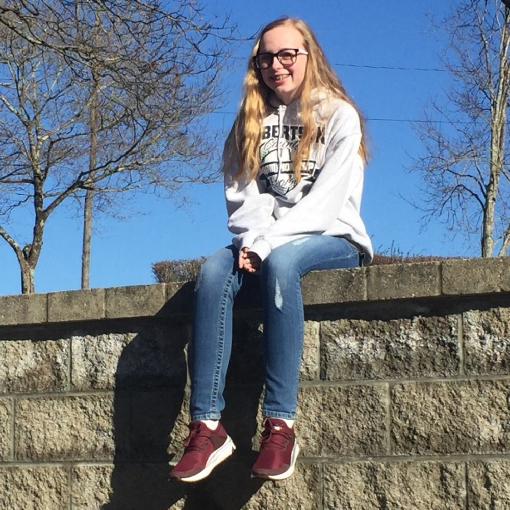 Meet your Posher, Lilly